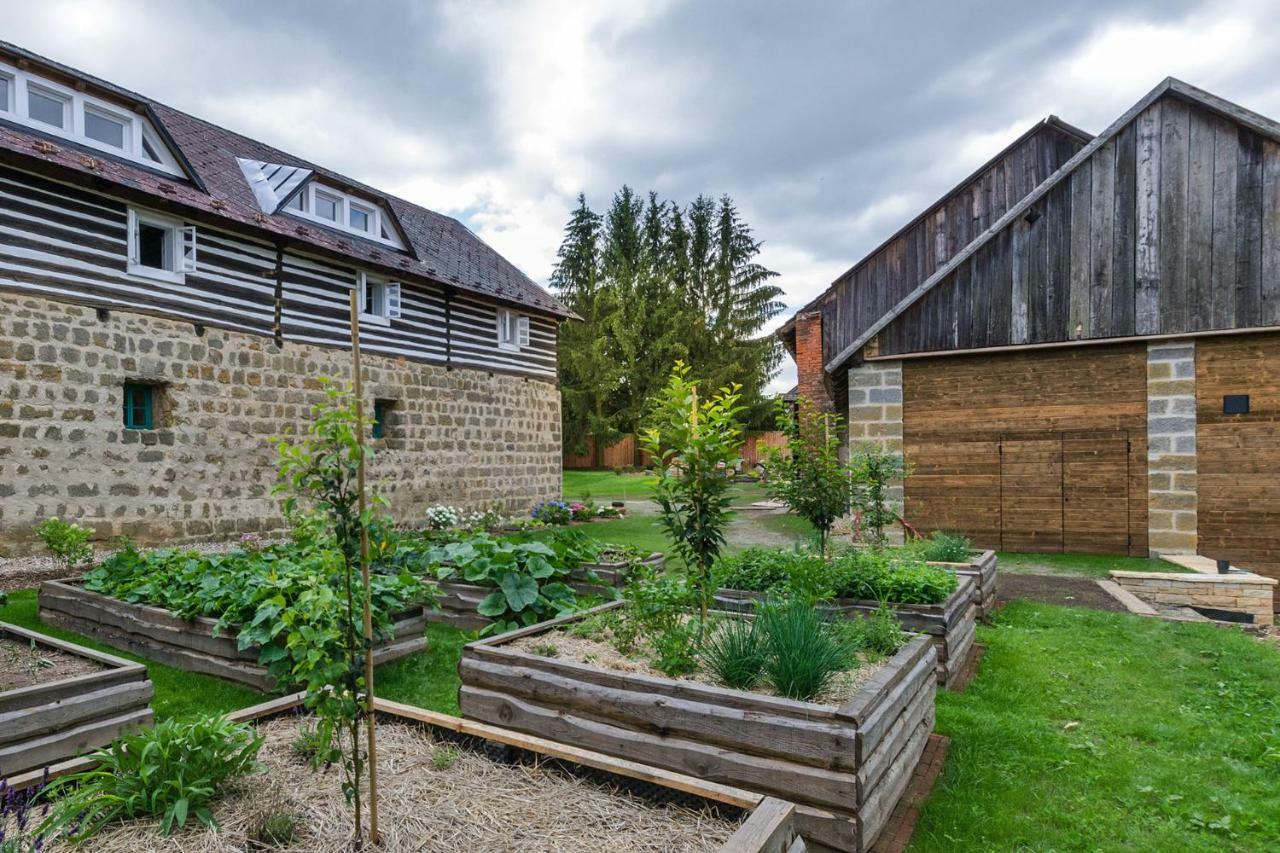Homutuv Statek Maison d'hôtes *