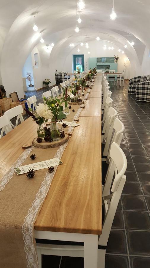 Homutuv Statek Gasthof Kokorin